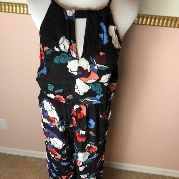 Floral One Piece - Picture 2 of 6